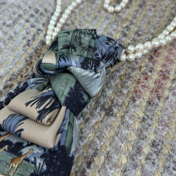 Upcycled Ladies Necktie Silk Necktie Necklace - Africa - Picture 8 of 8